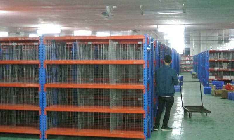 汽车仓库